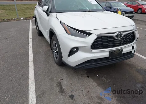 2024 Toyota Highlander Xle z USA, uszkodzony, nr VIN 5TDKDRBH3RS548170